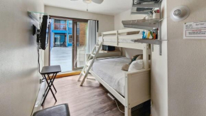 Cozy Studio with Shared Pool -3 Min to Ski Lift Breckenridge
